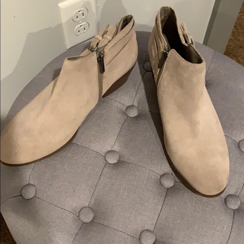 Sam Edelman booties - Picture 3 of 8